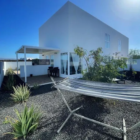 Azur Arts Lanzarote Lofts Apartmán *