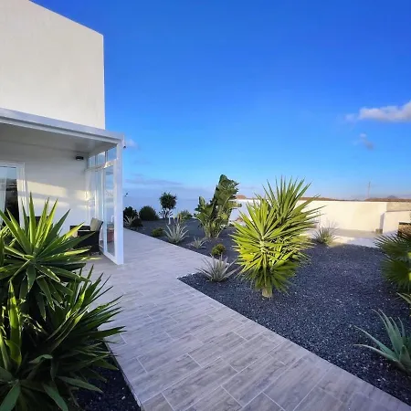 Azur Arts Lanzarote Lofts شقة تيناجون